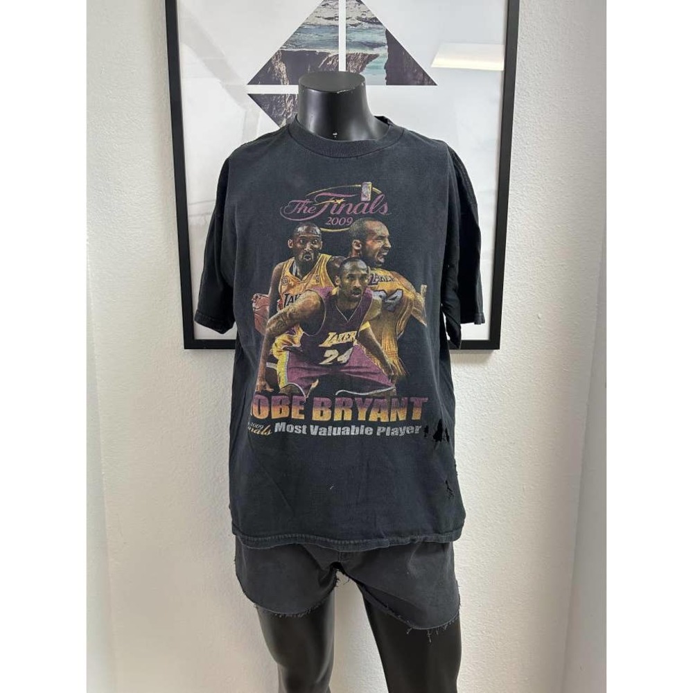 Vintage Authentic Men’s Kobe Bryant 2009 Finals MVP Shirt No Tag